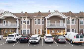 5 Jacqueline Way, North Babylon, NY 11703