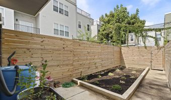 2504 N WATER St, Philadelphia, PA 19125