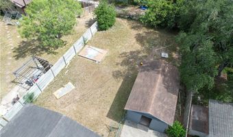 702 Jefferson St, Alice, TX 78332