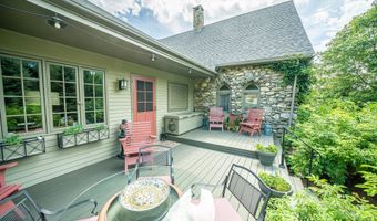 48 Old Searsport Ave, Belfast, ME 04915