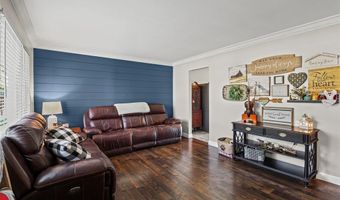 9862 Glenmont Dr, Affton, MO 63123