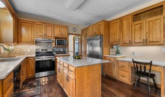 512 W ROLLING MEADOWS Ln, Appleton, WI 54913