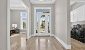638 MANNS HARBOR Dr, Apollo Beach, FL 33572