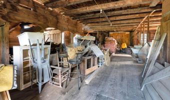 992 Pequawket Trl, Baldwin, ME 04091