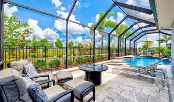 6951 CRESTPOINT Dr, Apollo Beach, FL 33572