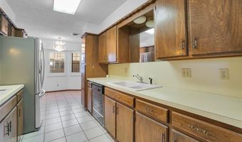 2524 N Robin St, Altus, OK 73521