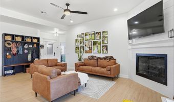 3312 Continental Ct, Altus, OK 73521