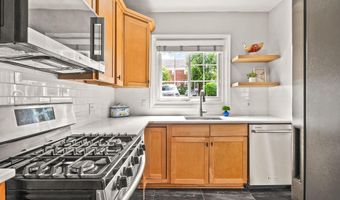 3414 GUNSTON Rd 733, Alexandria, VA 22302