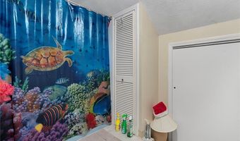7 Cleveland Ave, Cranston, RI 02920