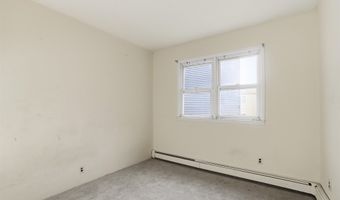 98 W 49TH St, Bayonne, NJ 07002