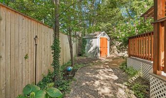 22 Aumond St, Cranston, RI 02905