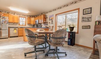 139 Iowa St, Arnolds Park, IA 51331