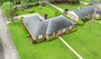 2704 PINE MANOR Ln, Albany, GA 31707