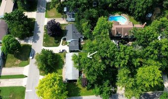 594 Terra Ln, Amherst, OH 44001