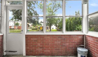 325 OGLETHORPE St NW, Washington, DC 20011