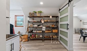 623 E Main St, Anoka, MN 55303