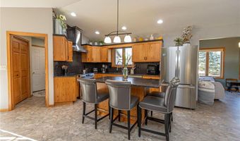 574 Pleasant View Dr NW, Alexandria, MN 56308
