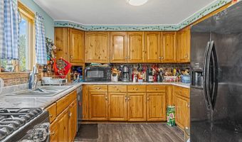 5869 Beechwood Ave, Alliance, OH 44601