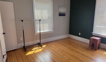 35 Elm St B, Newport, RI 02840