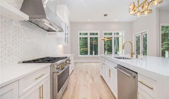 240 Traditions Dr, Alpharetta, GA 30004