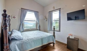 9730 Kalmia Ln, Escondido, CA 92029