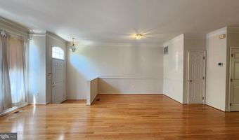 7719 SULLIVAN Cir, Alexandria, VA 22315