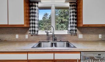 420 Pine Land Dr SE, Ada, MI 49301