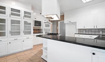 2102 Shoreline Dr, Abilene, TX 79602