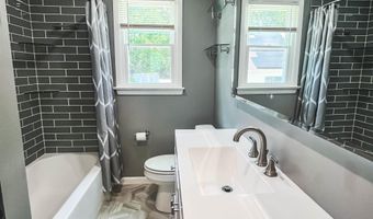518 Delaware Ave, Absecon, NJ 08201