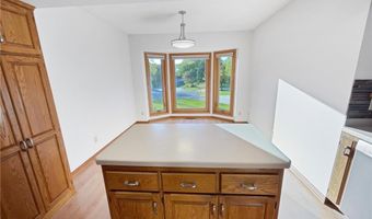 1531 Briarknoll Cir, Arden Hills, MN 55112