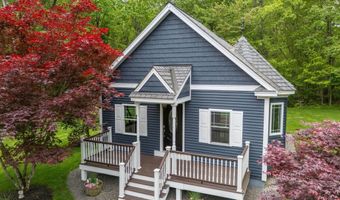 52 Hardy Rd, Bedford, NH 03110
