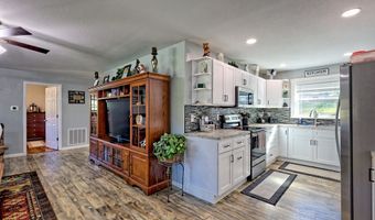 60 Tarrent St, Andrews, NC 28901