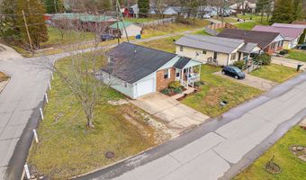 8 Cedar Dr, Barboursville, WV 25504
