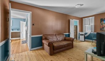 26 Perry St 1, Newport, RI 02840