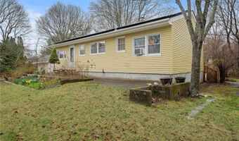 1737 Wampanoag Trl, Barrington, RI 02806
