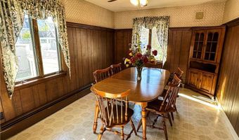 11 Queen St, Cranston, RI 02920