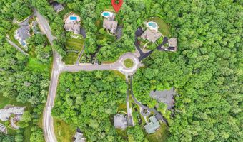 4 Chablis Ct, Bedford, NH 03110