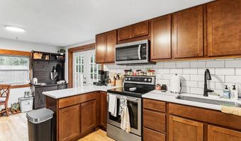 1315 Iowa Cir, Ames, IA 50014