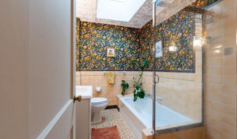 369 E GORGAS Ln, Philadelphia, PA 19119