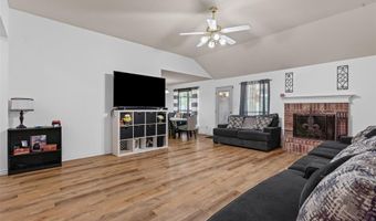 326 Willow Creek Dr, Weatherford, TX 76085
