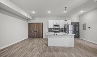 405 N SIMPSON St, Philadelphia, PA 19151