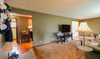 1402 Southview Ln, Albert Lea, MN 56007