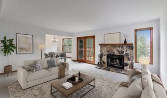 14 Oxford Ct, Algonquin, IL 60102