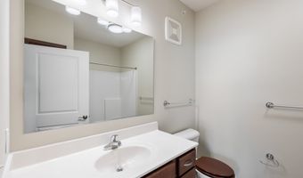 1427 34th Ave SW 220, Altoona, IA 50009