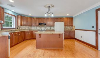6 Reed Ct, Albrightsville, PA 18210