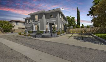 1915 Hazel Nut Ct, Agoura Hills, CA 91301