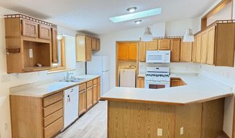 922 Elk Ave, Adams, WI 53910