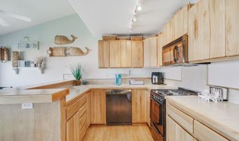 137 S PACIFIC St 13, Rockaway Beach, OR 97136