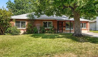 1060 Ursula St, Aurora, CO 80011