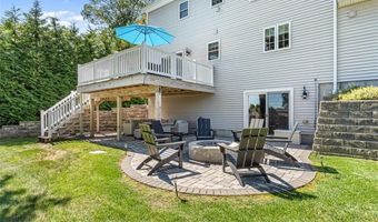 123 Terrace Ave, Cumberland, RI 02864